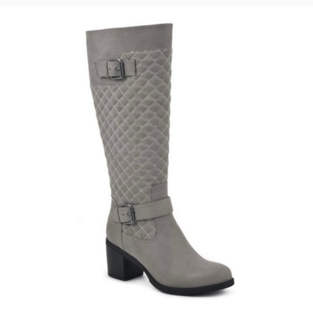 White Mountain Quilted Boots Size 9